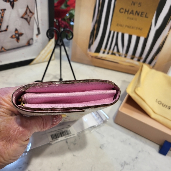 Louis Vuitton Murakami Wallet - Picture 7 of 12